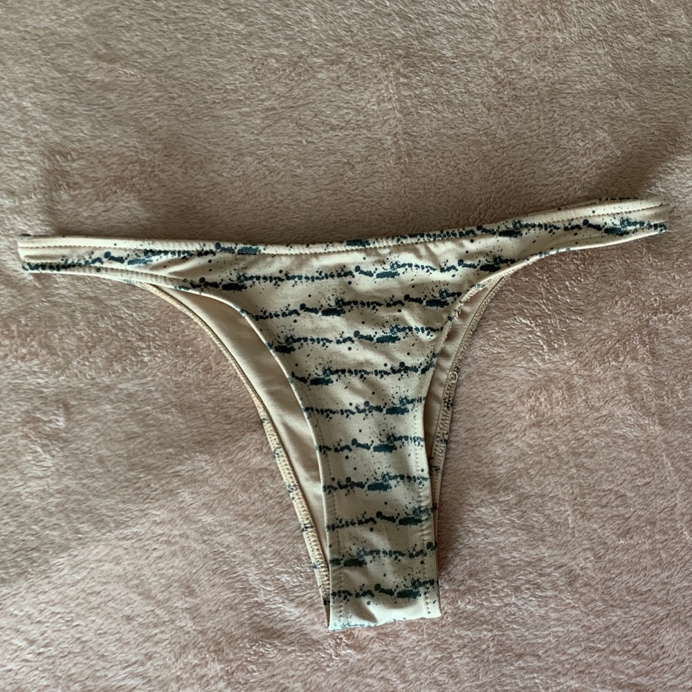 Cali Dreaming cheeky bottom